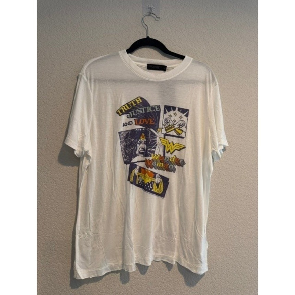 Junk Food Clothing Wonder Woman Graphic Tee White XL NWT Distressed super soft